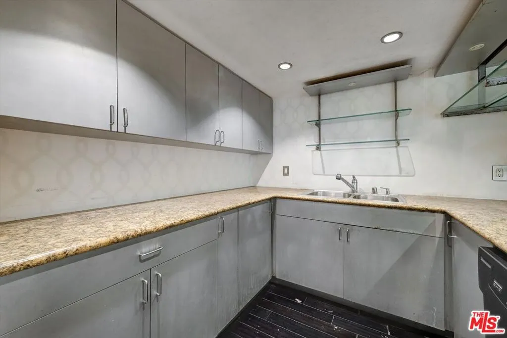 10590 Wilshire Boulevard 504, Los Angeles, California 90024 home-pic-7