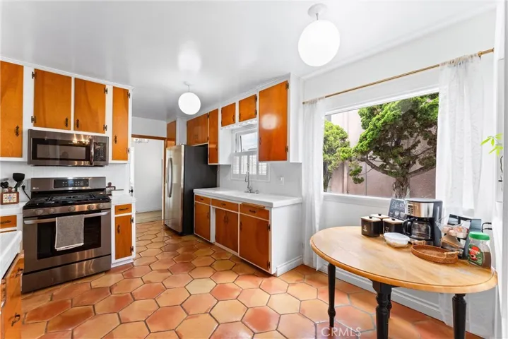 1031 Termino Avenue, Long Beach, California 90804