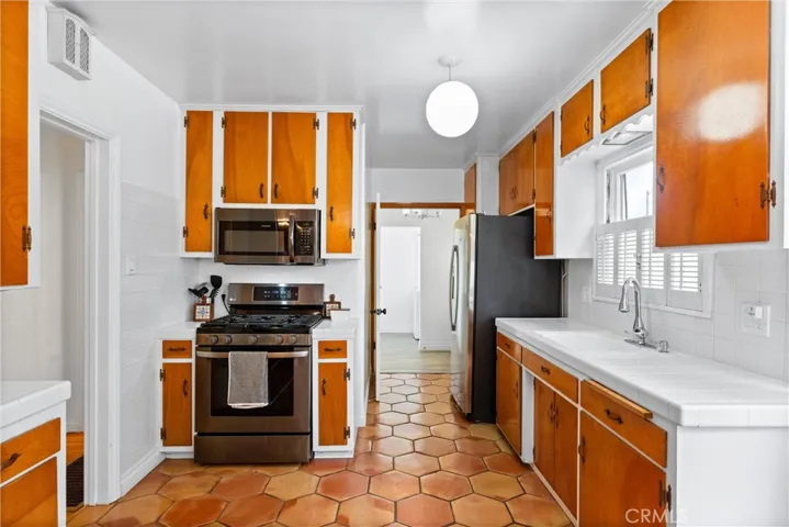 1031 Termino Avenue, Long Beach, California 90804