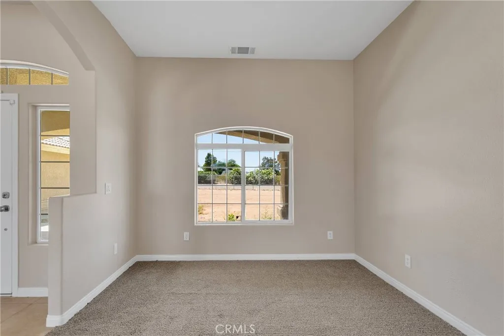 11569 Arroyo Avenue, Hesperia, California 92345 home-pic-9