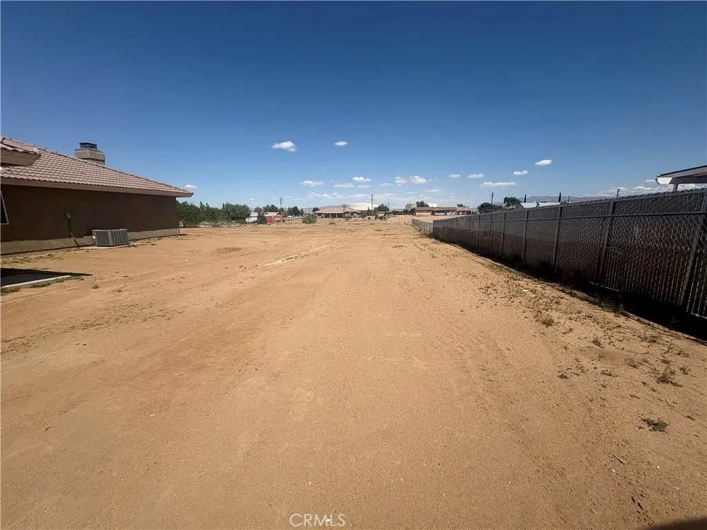 11569 Arroyo Avenue, Hesperia, California 92345 home-pic-28