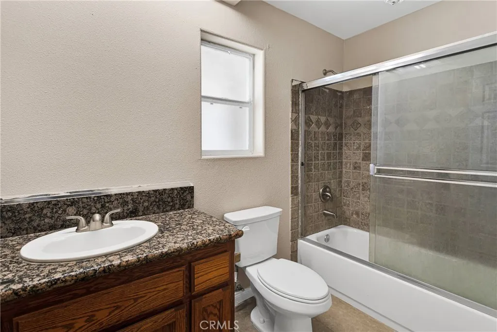 11569 Arroyo Avenue, Hesperia, California 92345 home-pic-17