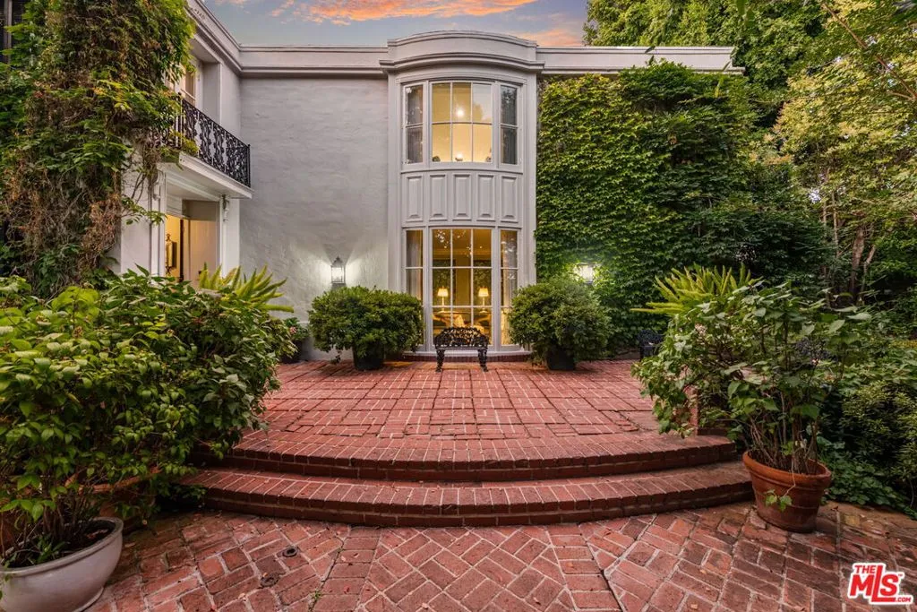 1110 Benedict Canyon Drive, Beverly Hills, California 90210 home-pic-50