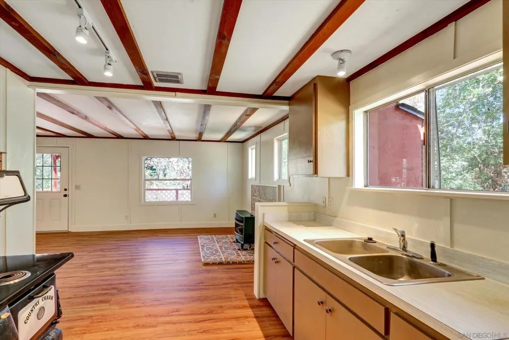 3174 Salton Vista, Julian, California 92036 home-pic-5