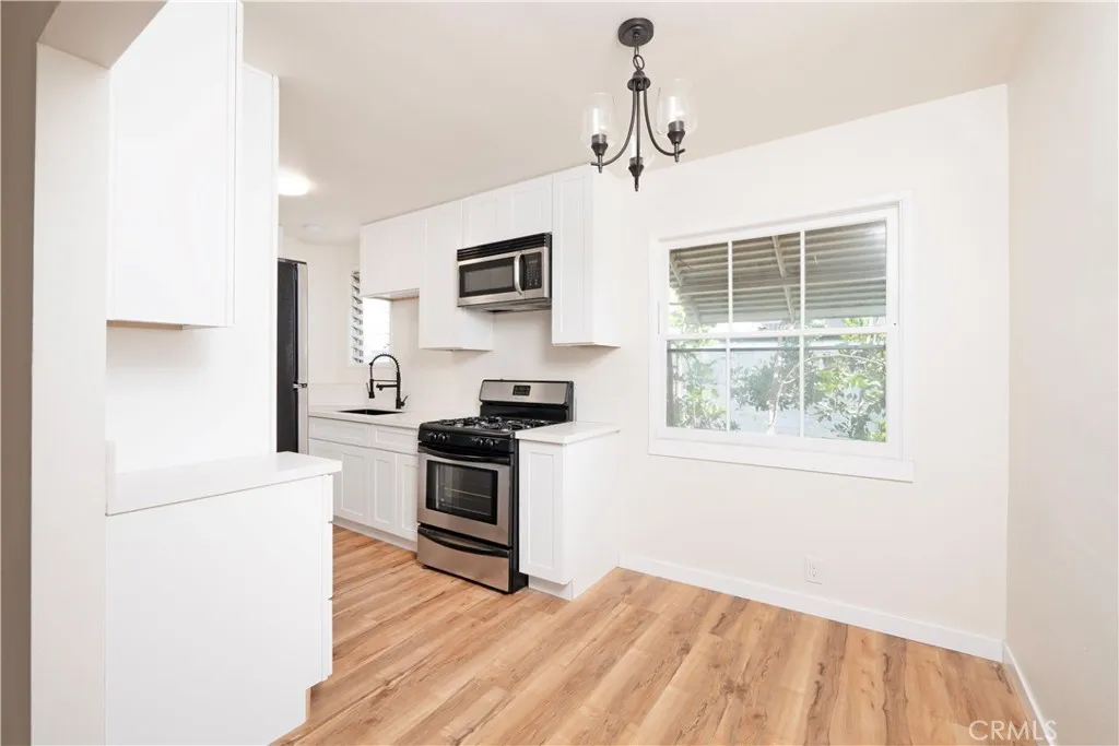 1280 E 4th Street 8, Long Beach, California 90802 home-pic-8