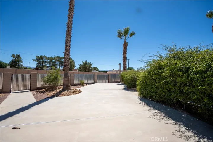 14405 Mandan Road, Apple Valley, California 92307