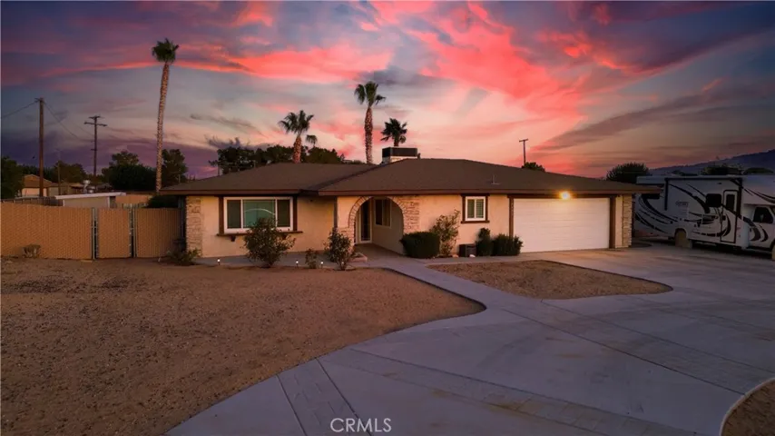 14405 Mandan Road, Apple Valley, California 92307