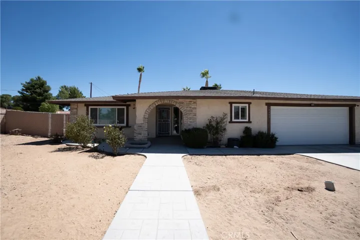 14405 Mandan Road, Apple Valley, California 92307