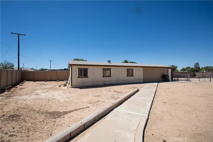 14405 Mandan Road, Apple Valley, California 92307