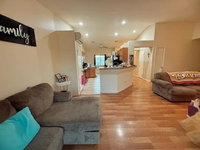 2776 Stardust Avenue, Thermal, California 92274 home-pic-5