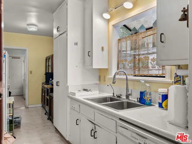 347 N Arden Boulevard, Los Angeles, California 90004