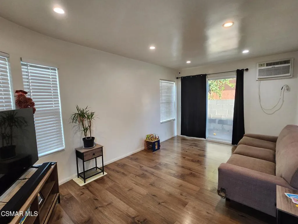 5841 Tujunga Avenue, North Hollywood, California 91601 — photo 5