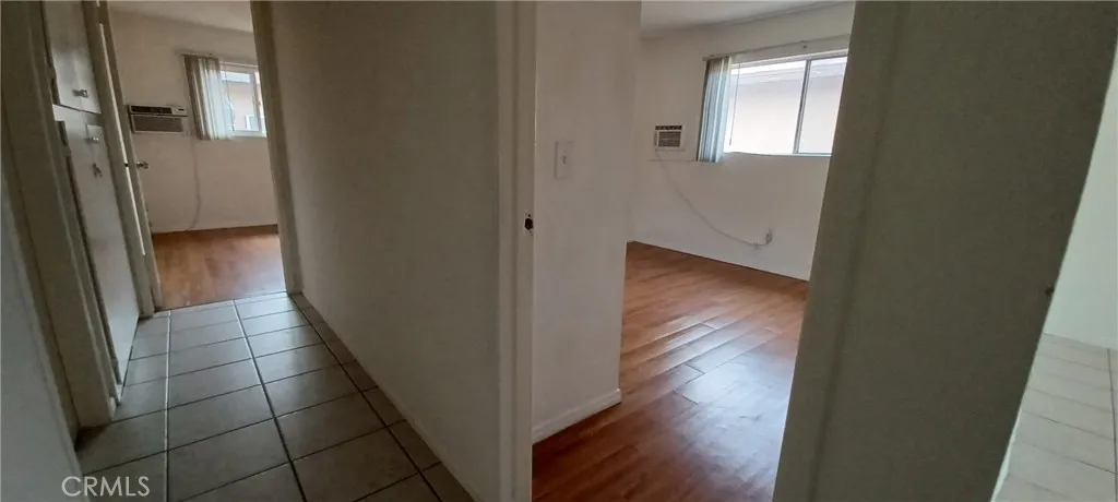 hall to bedrooms
