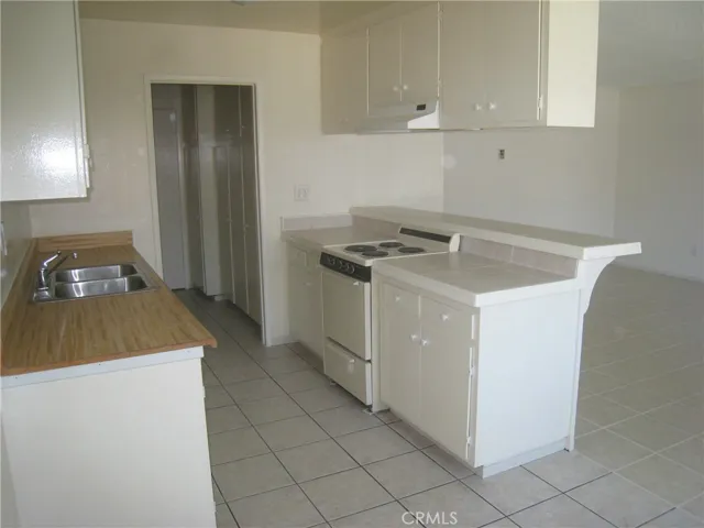 Kitchen to pantry utility room