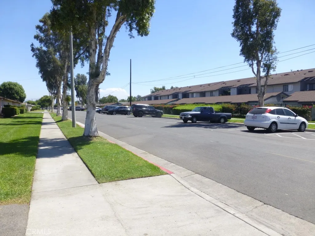 2115 S Broden Street 1/2, Anaheim, California 92802 home-pic-22