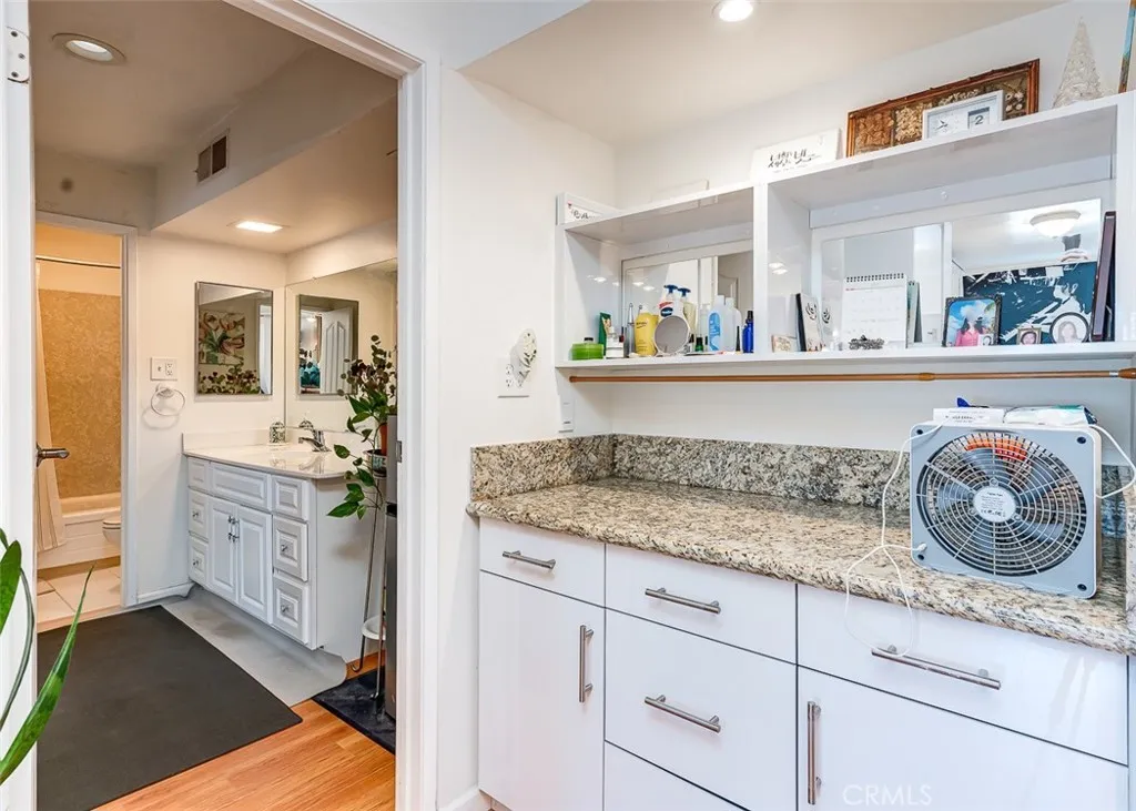 400 N Acacia Avenue B10, Fullerton, California 92831 home-pic-9