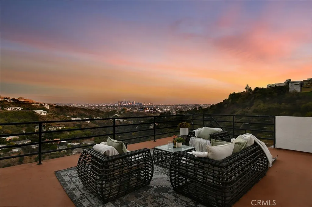 8383 Wyndham Road, Los Angeles, California 90046 home-pic-0