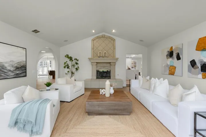 31125 Pauba Rd, Temecula, California 92592