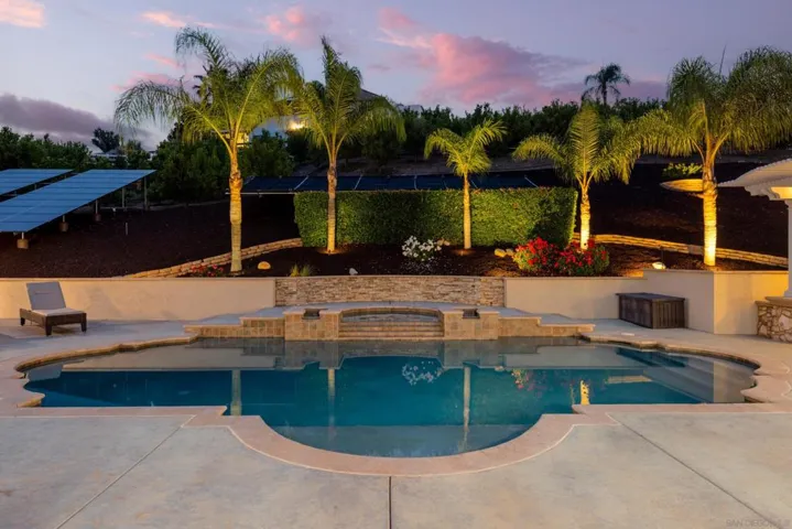 Swimming Pool/Hot Tub/Sauna