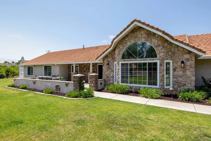 31125 Pauba Rd, Temecula, California 92592