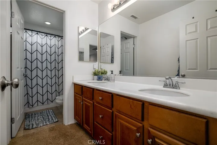 Upstairs Bathroom #2