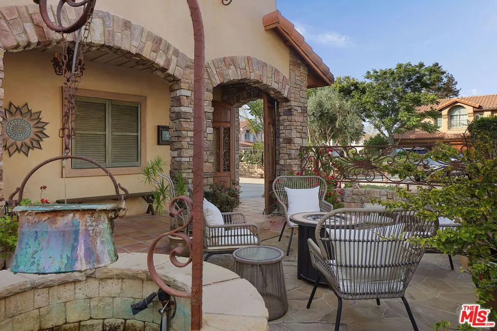 1786 Blossom Court, Thousand Oaks, California 91320 home-pic-3