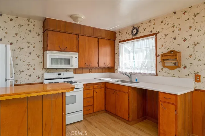 911 Central Park Drive, Paradise, California 95969