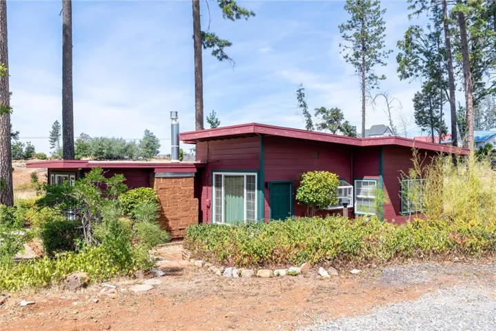 911 Central Park Drive, Paradise, California 95969