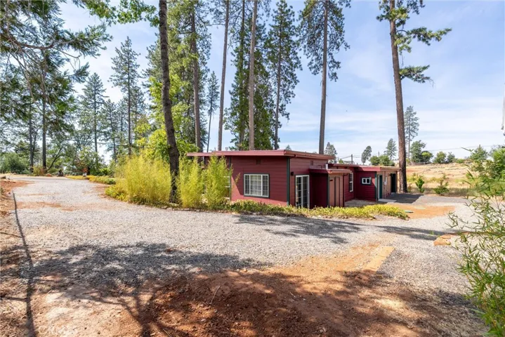 911 Central Park Drive, Paradise, California 95969