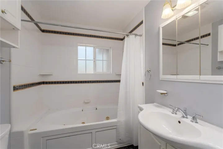 911 Central Park Drive, Paradise, California 95969