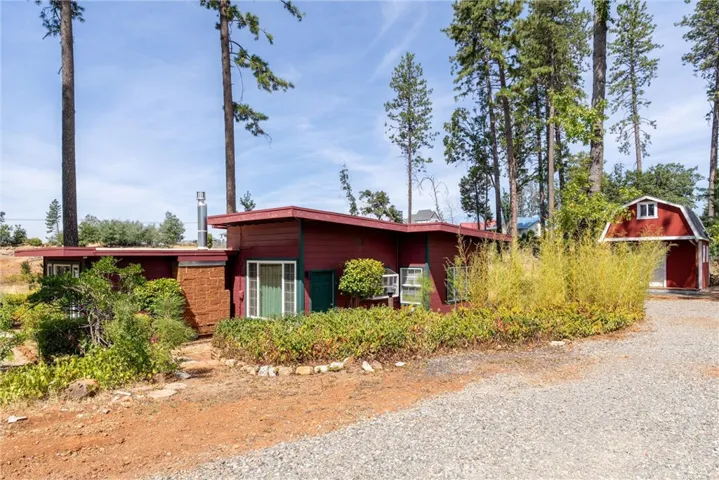911 Central Park Drive, Paradise, California 95969
