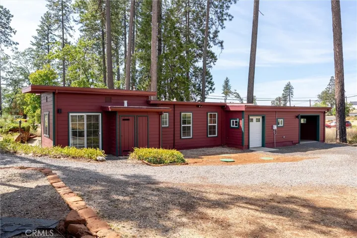 911 Central Park Drive, Paradise, California 95969