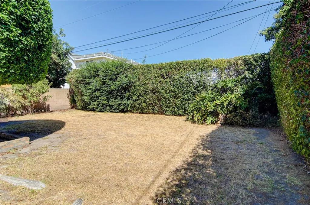 3357 W 134th Place, Hawthorne, California 90250 home-pic-18