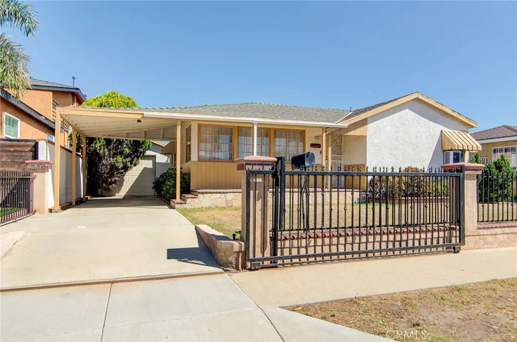 3357 W 134th Place, Hawthorne, California 90250 home-pic-0