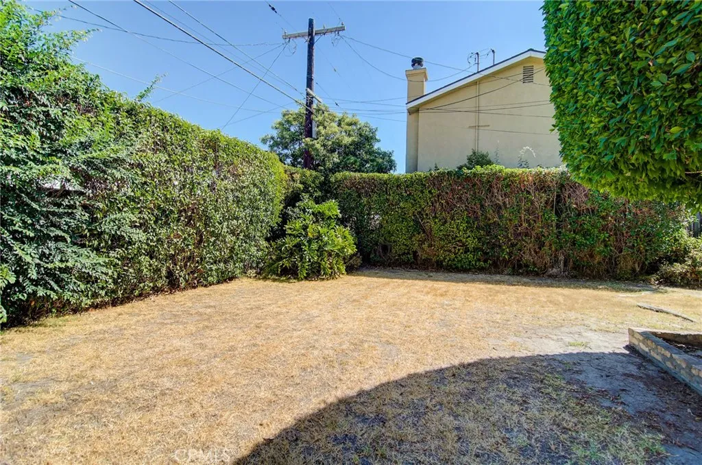 3357 W 134th Place, Hawthorne, California 90250 home-pic-2