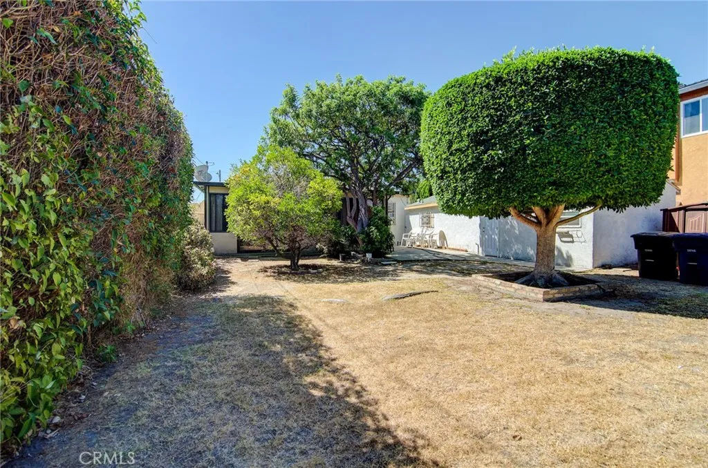 3357 W 134th Place, Hawthorne, California 90250 home-pic-17