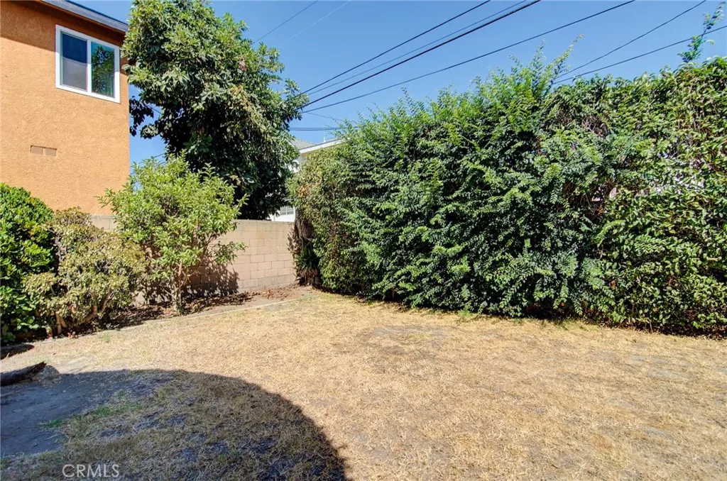 3357 W 134th Place, Hawthorne, California 90250 home-pic-16
