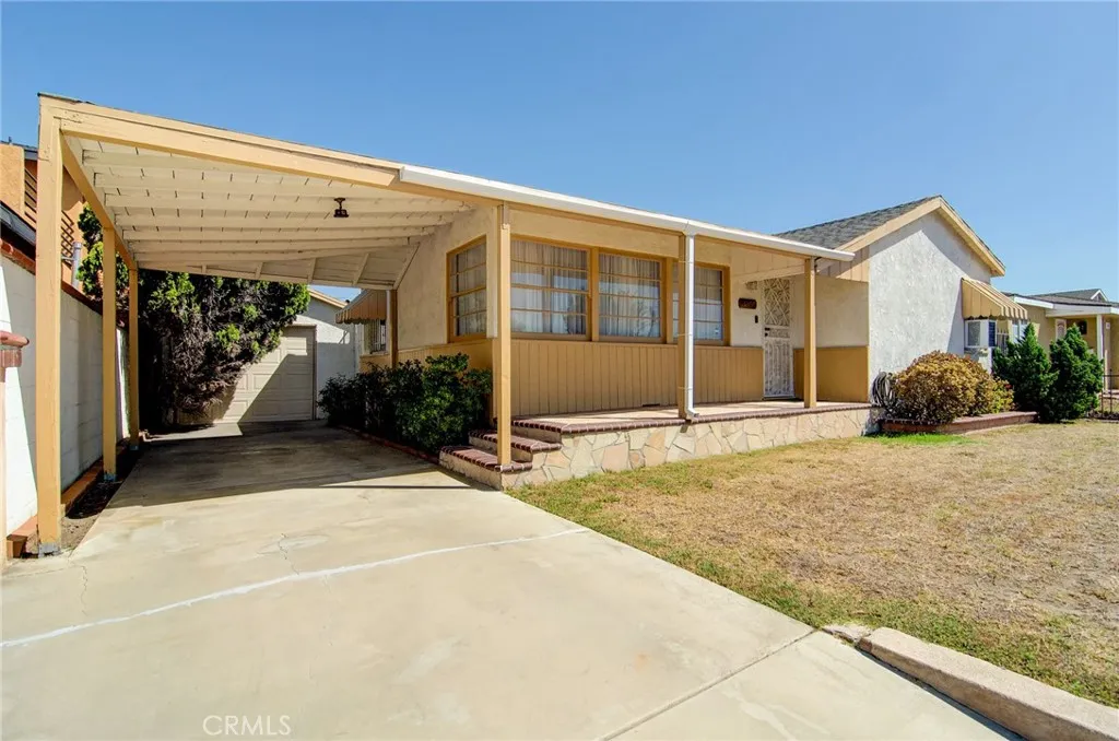 3357 W 134th Place, Hawthorne, California 90250 home-pic-1