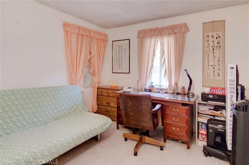 3357 W 134th Place, Hawthorne, California 90250 home-pic-8