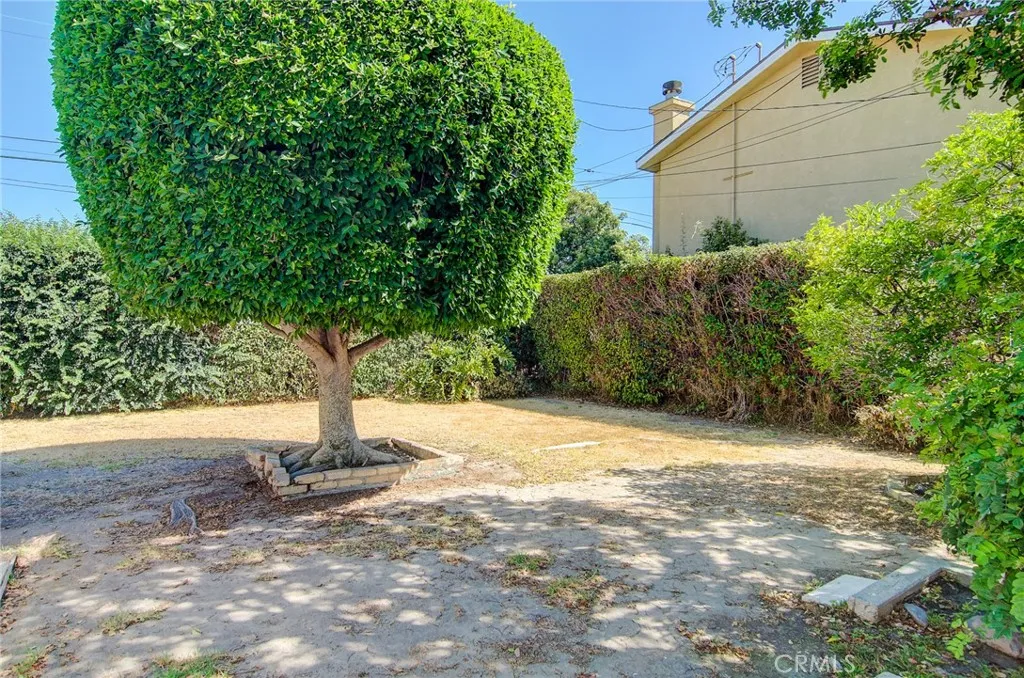 3357 W 134th Place, Hawthorne, California 90250 home-pic-15
