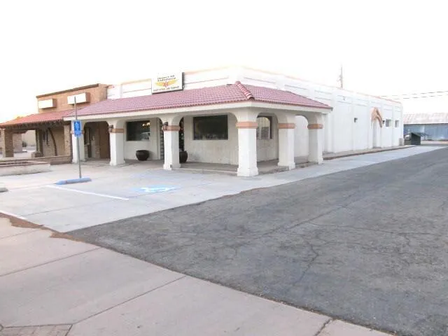 B   121 E. Hobson Way Blythe, Ca