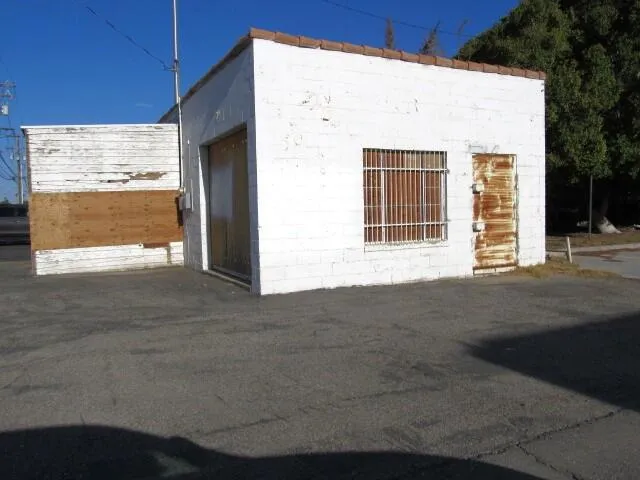 DDD Tear it down  NE Corner of  845-151-