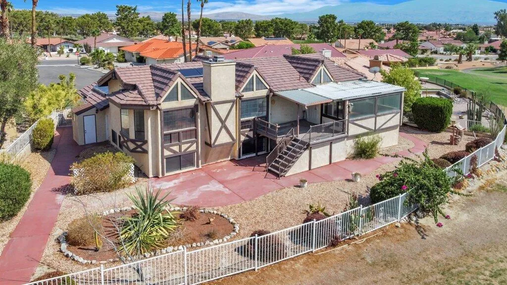 64400 Lema Court, Desert Hot Springs, California 92240 home-pic-19