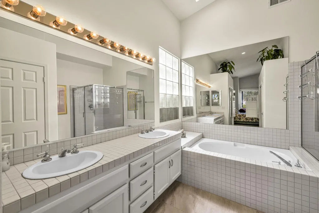 29320 S Laguna Drive, Cathedral City, California 92234 home-pic-16