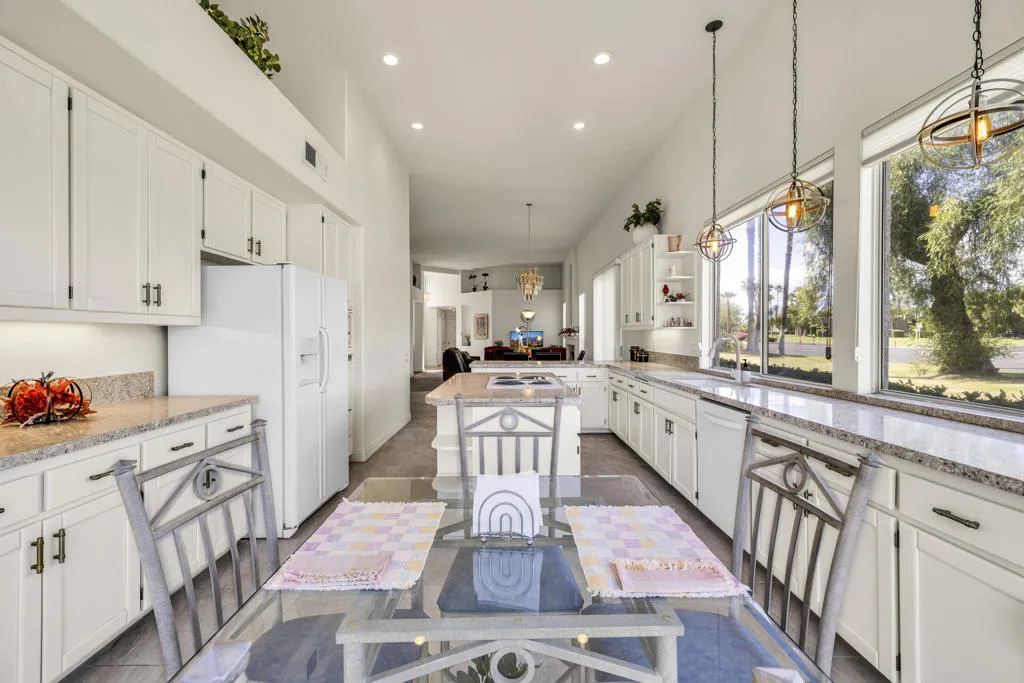 29320 S Laguna Drive, Cathedral City, California 92234 home-pic-12