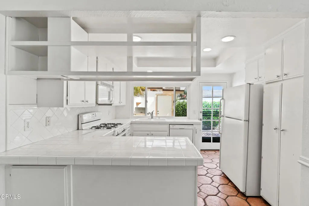 5148 Teton Lane, Ventura, California 93003 home-pic-3
