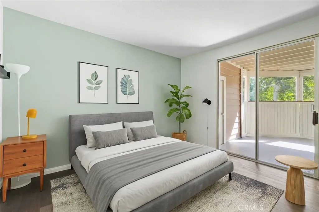 2426 Pleasant Way E, Thousand Oaks, California 91362 home-pic-11