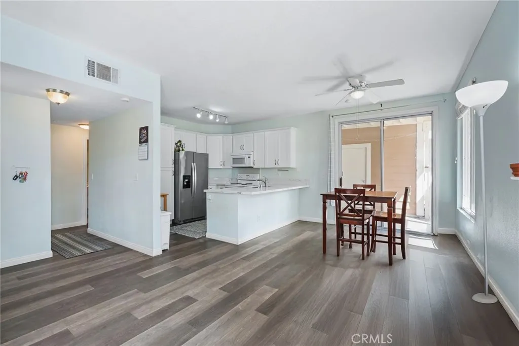 2426 Pleasant Way E, Thousand Oaks, California 91362 home-pic-7