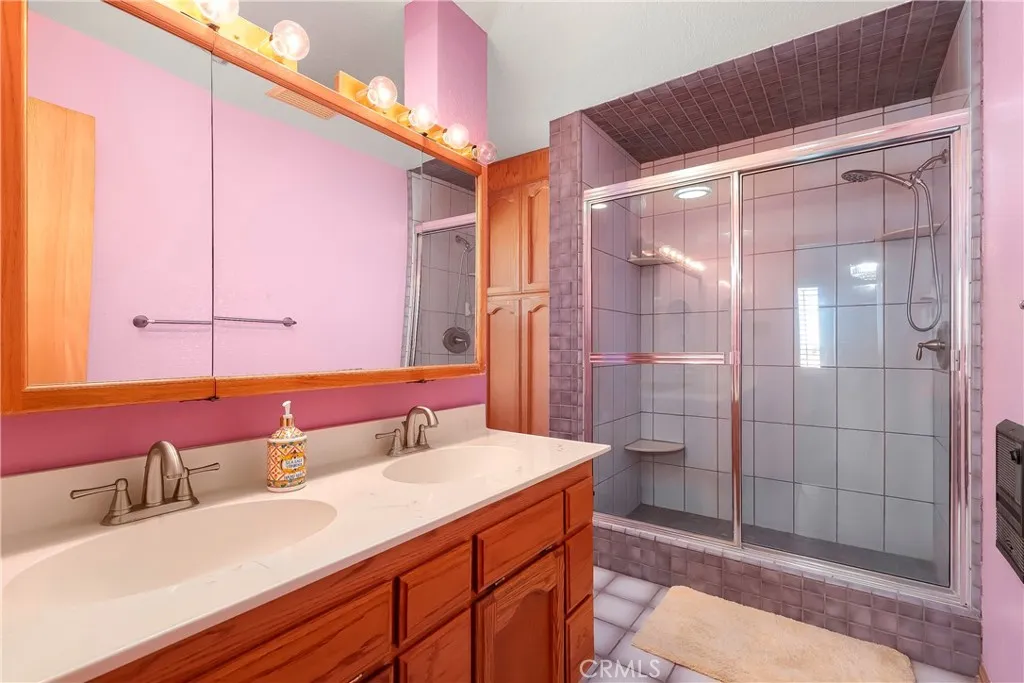 4636 E Avenue H, Lancaster, California 93535 home-pic-57