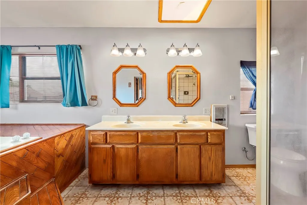 4636 E Avenue H, Lancaster, California 93535 home-pic-17